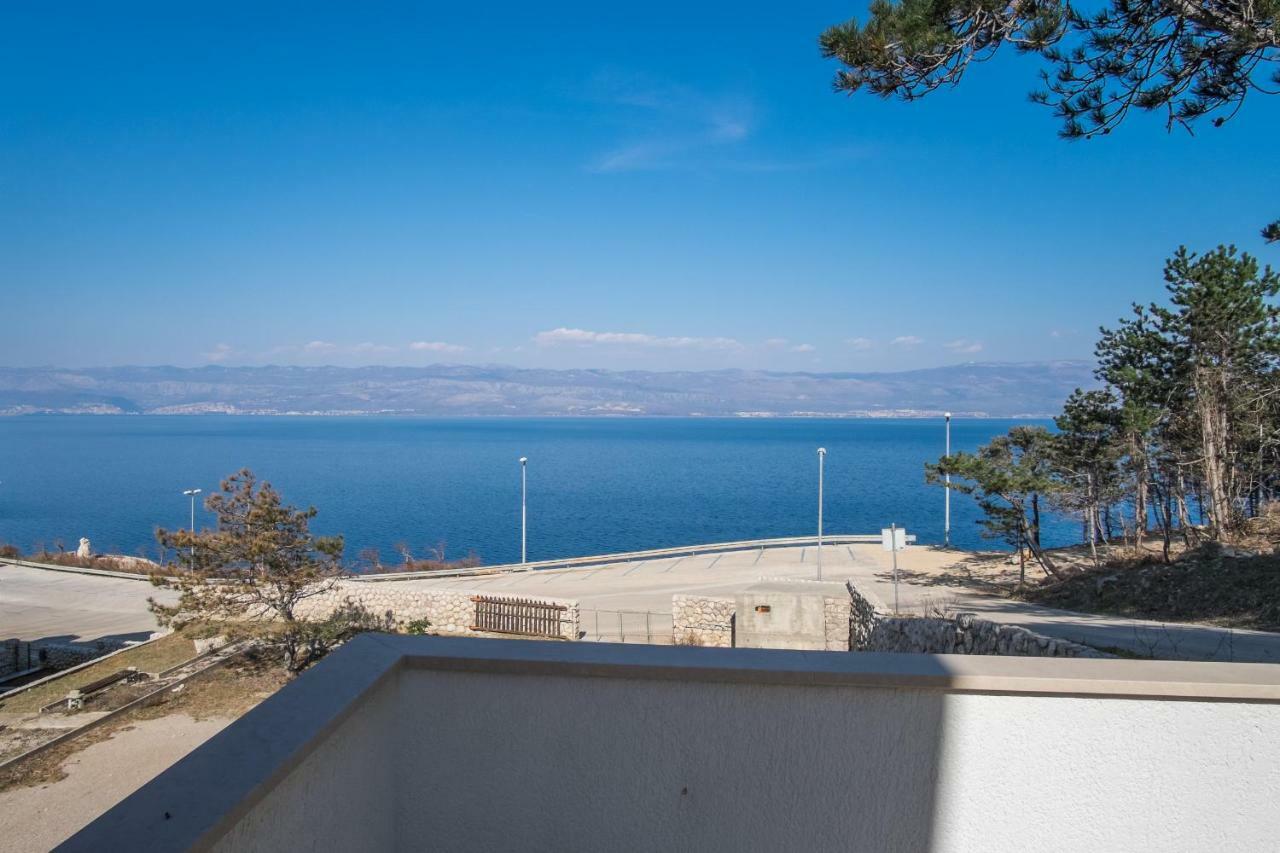 Apartman Cubranic Apartment Vrbnik Exterior foto