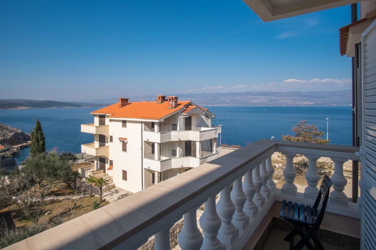 Apartman Cubranic Apartment Vrbnik Exterior foto