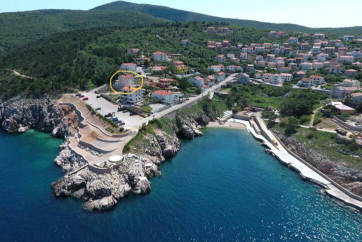 Apartman Cubranic Apartment Vrbnik Exterior foto